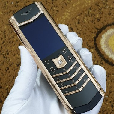 Vertu Signature S Rose Gold Equivalent Limited Edition