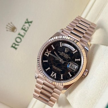 Đồng hồ Rolex Day-Date Rose Gold Rose Diamond Dial 36mm 128235 Mặt Số Thạch Anh 