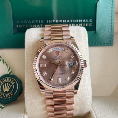 Đồng hồ Rolex Day-Date Rose Gold Rose Diamond Dial 36mm 128235 Mặt Số Màu Hoa Hồng