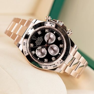 Đồng Hồ Rolex Cosmograph Daytona 126505 Mặt Số Đen Sáng Cọc Số Kim Cương