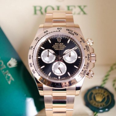 Đồng Hồ Rolex Cosmograph Daytona 126505 Mặt Số Đen Cọc Số Dạ Quang