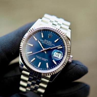 Đồng Hồ Rolex Datejust 36 126234 Mặt Số Xanh Vân Gấp Nếp Cọc Số Dạ Quang