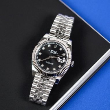 Đồng hồ Đồng hồ Rolex Datejust 41mm White Gold Steel Black Diamond Dial Fluted Bezel Jubilee 126334