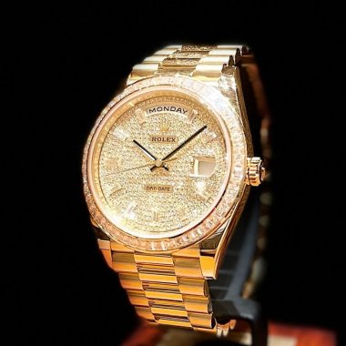 Đồng Hồ Rolex Day-Date 40mm Yellow Gold 228398TBR Pave Diamond