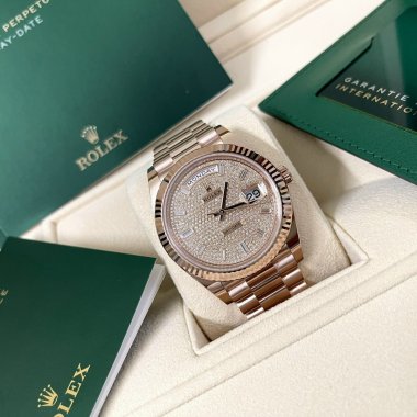 Đồng hồ Rolex Day-Date 40mm Rose Gold Diamond Pave Dial & Fluted Bezel President Bracelet 228235 