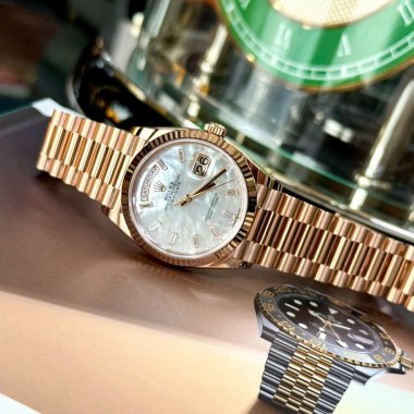 Đồng hồ Rolex Day-Date 36mm Vàng Everose Mặt Số Ngọc Trai Trắng, Nạm Kim Cương 128235